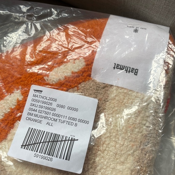 NWT Urban Outfitters Home Mushroom Tufted Shag Bath Mat - Picture 12 of 13